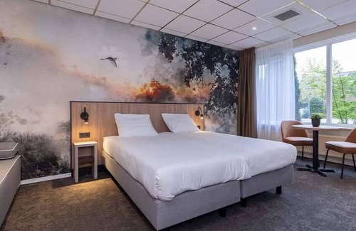 Roden Hotel | 2 Spacious Rooms for Families Exploring Drenthe Region Near Ronostrand