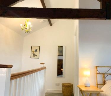 Vale of Glamorgan Apartment | 2 Stable Cottage, Llanbethery