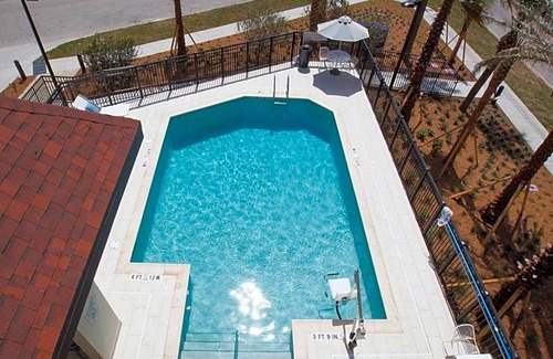 Bay Esplanade Hotel | 2-Star Hotel ∙ Fairfield Inn & Suites by Marriott Clearwater Beach