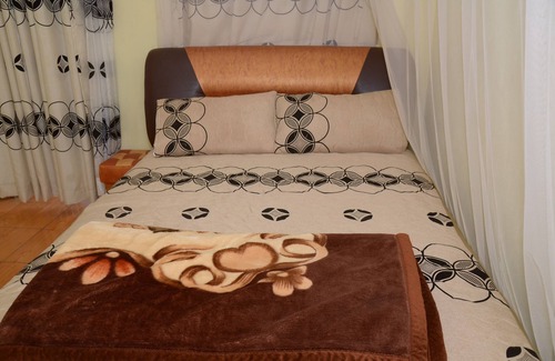 Kanungu Hotel | 2 Stars Hotel