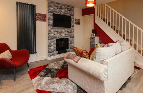 Gwersyllt House | 2 Stoneleigh Cottage