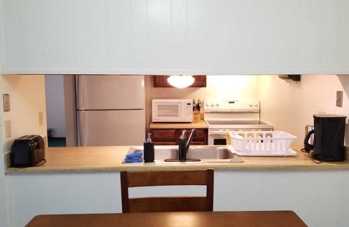 Page House | 2 story 2 bedroom condo