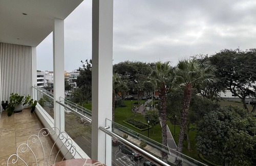 Miraflores Apartment | 2 Story Penthouse Apartment with outdoor patio