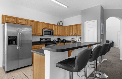 Highgate Park House | 2 Story Stylish Villa 4bd3bath Heated Pool Getaway