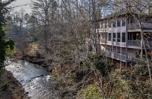Otto House | 2-story waterfront home with mountain & creek views, decks, grill, fireplace, AC