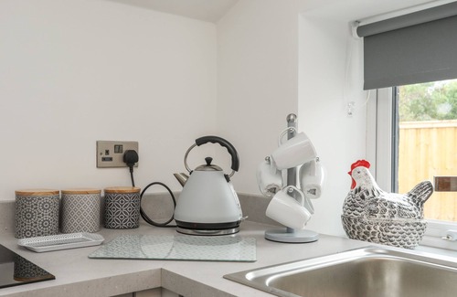 Llanfairpwllgwyngyll House | 2 TAN RHIW, pet friendly, with open fire in Llanfairpwllgwyngyll