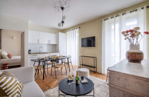 Faubourg-du-Roule Apartment | 2.two Bedrooms#champs Elysées#arc de Triomphe#ac