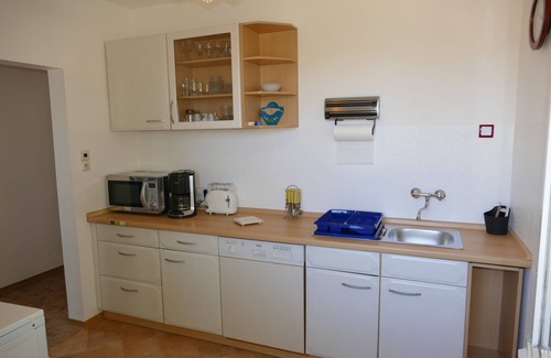 Falkenberg Condo | 2 vacation apartments for 5 to 8 people in a city location, near Kiebitz Lake