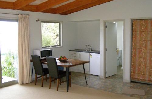 Tasman Bed & Breakfast | 2 Views at Tasman