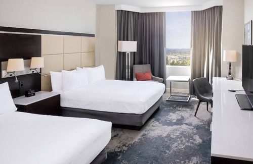 Redwood Shores Hotel | 2 x Two Double Water View Room at Grand Hotel San Francisco, Pets Allowed