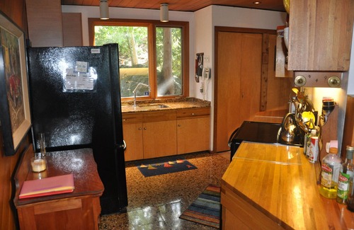 Gravenhurst Cottage | 20% early bird,On Lake Muskoka,hot tub,sunset from Boathouse,playset,watercraft