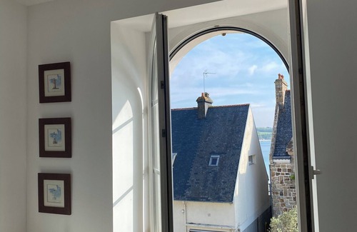 Saint-Mathieu Apartment | 20 meters from the beach, T2 sea view apartment for rent,