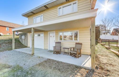 Natrona Apartment | 20 Mi to Pittsburgh Natrona Heights Apt
