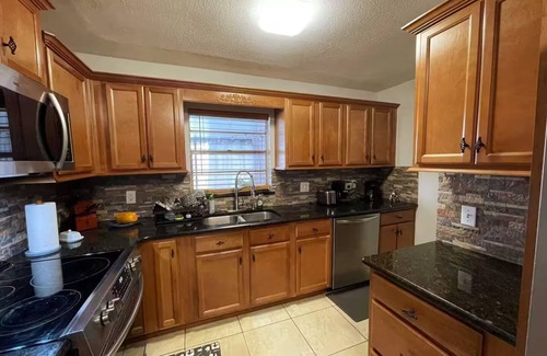 Mill Run House | 20 min to Disney your private oasis gateway!