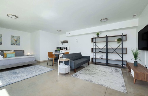 Westbrook Meadows Apartment | 20 Min to Mt Bachelor! Perfect Basecamp for Skiers
