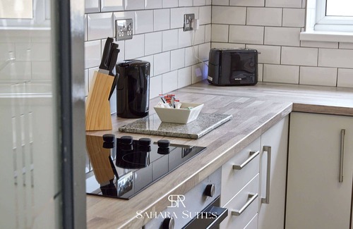 Blyth House | 20% OFF - Modern 5BR Contractor Stay -Parking