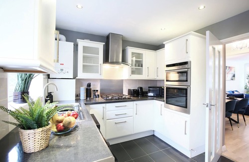 Jubilee House | 20% off short stays - Chic & Cosy, Modern Nightingale retreat!
