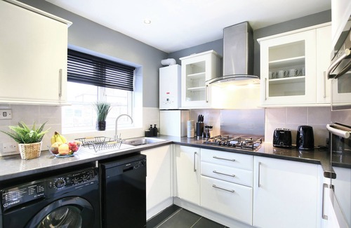 Jubilee House | 20% off short stays - Chic & Cosy, Modern Nightingale retreat!