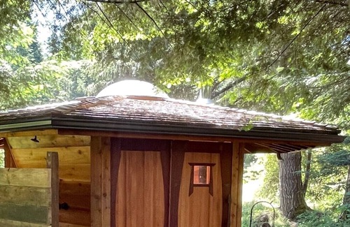 Cottage Grove Cabin | 20' yurt on private property