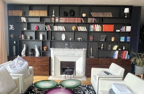 Epinal Apartment | 200 m² Apartment ∙ 3 bedrooms ∙ 8 guests