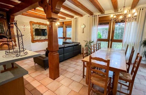 Neubois House | 200 m² House ∙ 4 bedrooms ∙ 11 guests
