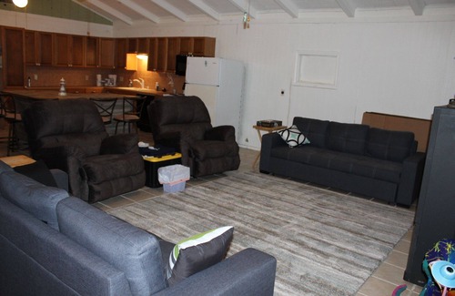 Port Mansfield Cottage | 200 North Shore - Cozy Waterfront Cottage! Excellent Fishing!