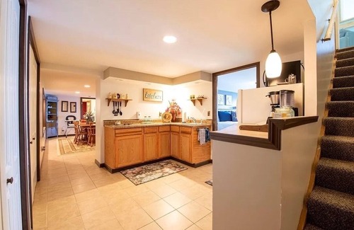 Town of Aurelius House | 200' of private waterfront, hot tub & kayaks