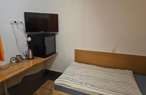 Eschweiler Apartment | 200qm Work and Stay 4 Schlafzimmer jedes Zimmer mit eigenem Badezimmer, Neu Modernisiert
