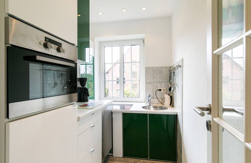 Poppenbuttel Apartment | 2018 modernized feel-good oasis with lots of comfort and charm, sunny and quiet
