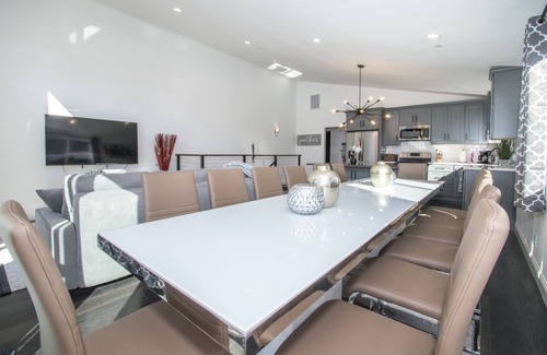 Edgemar - Pacific Manor House | 2019 Build, New, Modern, Stunning 4 Bedroom 3 Bath Home w/Ocean View!
