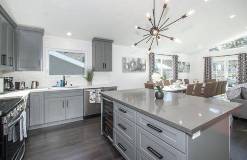 Edgemar - Pacific Manor House | 2019 Build, New, Modern, Stunning 4 Bedroom 3 Bath Home w/Ocean View!