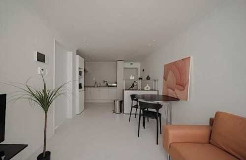 Nonhyeon-dong Apartment | 203 Apgujeong 2nd, 1-Bed Room 1 Bath 2 single beds