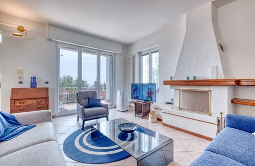 Vigo-Peirano Resort | 205 m² Luxury rental ∙ 3 bedrooms ∙ 10 guests