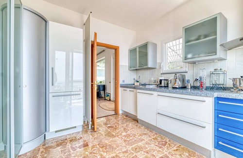 Vigo-Peirano Resort | 205 m² Luxury rental ∙ 3 bedrooms ∙ 10 guests