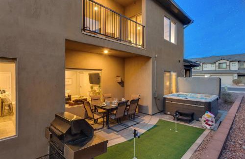 Hurricane House | 2065 Zion Village XBOX, TWO LIVING ROOMS, LAZY RIVER, SLEEPS 19, X-Box