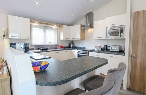 Hopton Cottage | 21 Norman Drive Lodge