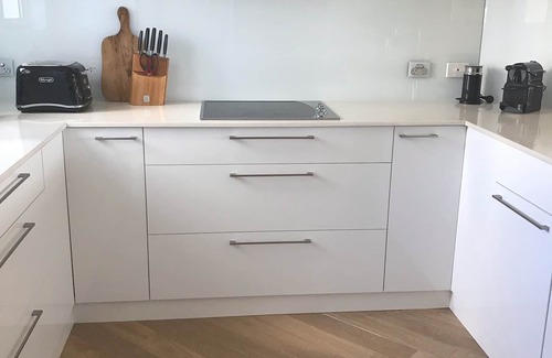 Lennox Head Apartment | 21 The Quarterdeck Stylish waterfront accommodation