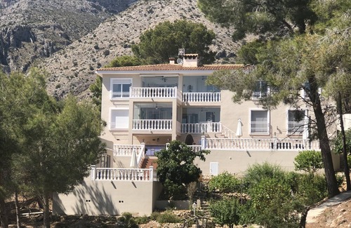 Bernia Villa | 210 M2, enchantment guaranteed, in an area of 9000 M2 5 min sea and golf