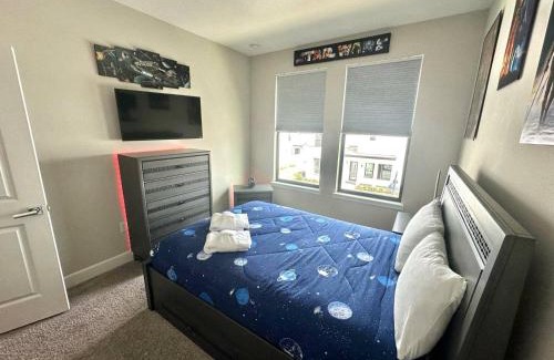 Loughman House | 216 Oasis Magic Villa near Disney 4B near Disney