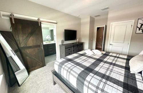 Loughman House | 216 Oasis Magic Villa near Disney 4B near Disney