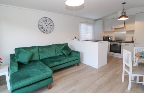 Tunstall Cottage | 22 BADGERS RETREAT, pet friendly in Catterick, North Yorkshire