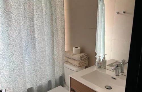 Las Condes Apartment | 22 Metros , costado Clinica Las Condes ,hasta 6 personas