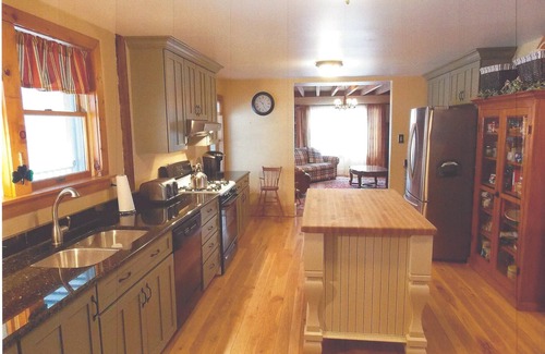 Town of Burns House | 220 acre Country gentlemens Estate for Family Reunions
