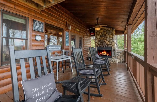 Morganton Cabin | 223 m² Cabin ∙ 3 bedrooms ∙ 8 guests