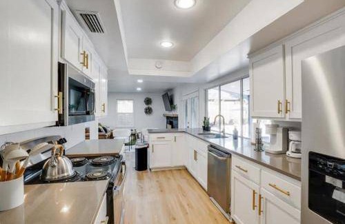Northwest Dallas House | 223 m² House ∙ 6 bedrooms ∙ 20 guests