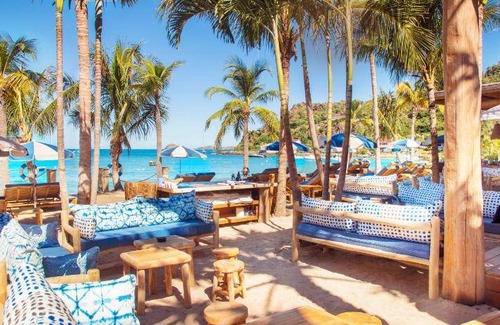 Flamands Hotel | 225 m² Hotel ∙ 3 bedrooms ∙ 20 guests