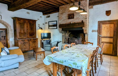 Gevrey-Chambertin et de Nuits-Saint-Georges Cottage | 227 m² Cabin ∙ 6 bedrooms ∙ 12 guests