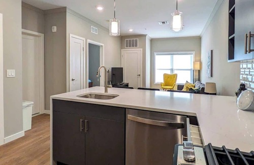 Dunellen Apartment | 227 Modern 1BR Apt Walk to NJT