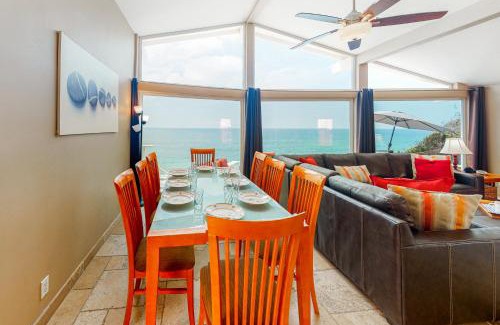 Encinitas House | 228 Neptune