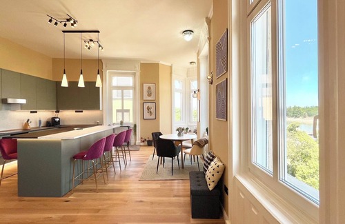 Rozsadomb Apartment | 23 Ppl Danube Riverfront Panorama Luxury 7-Bed, 5-Bathroom Apartment